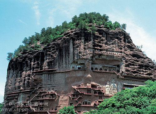 甘肅天水麥積山—佛教的大雕塑館